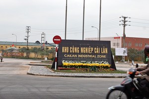 Chặt chẽ với thành lập khu công nghiệp